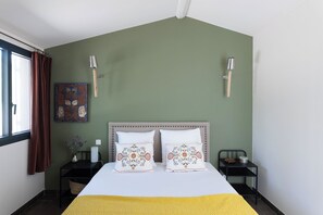Iron/ironing board, Internet, bed sheets - Local stone villa with private pool 2 minutes from Palombaggia (Porto-Vecchio)