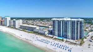 On the beach - Beachfront Condo, Pool, 700 sq ft Balcony!  Hot Tub, (Panama City Beach)