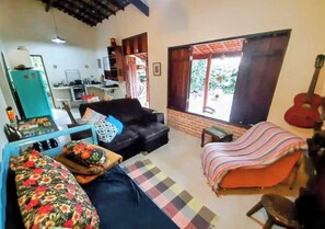 Smart TV - House in Paraty, 1km from the Historic Center. Perfect for pets (Paraty)
