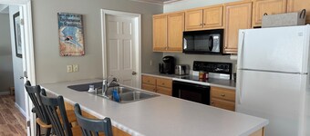 Spacious 4BR Retreat/ Short Walk To Saco River/Prime Location