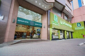 Exterior detail - Asfour Hotel 03 (Makkah)
