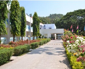 Property grounds - Peerless Sarovar Portico (Port Blair)