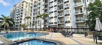 One Palm Tree Villas at Newport