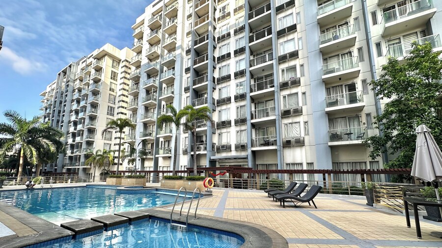 One Palm Tree Villas at Newport