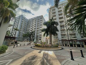 Exterior - One Palm Tree Villas at Newport (Pasay)