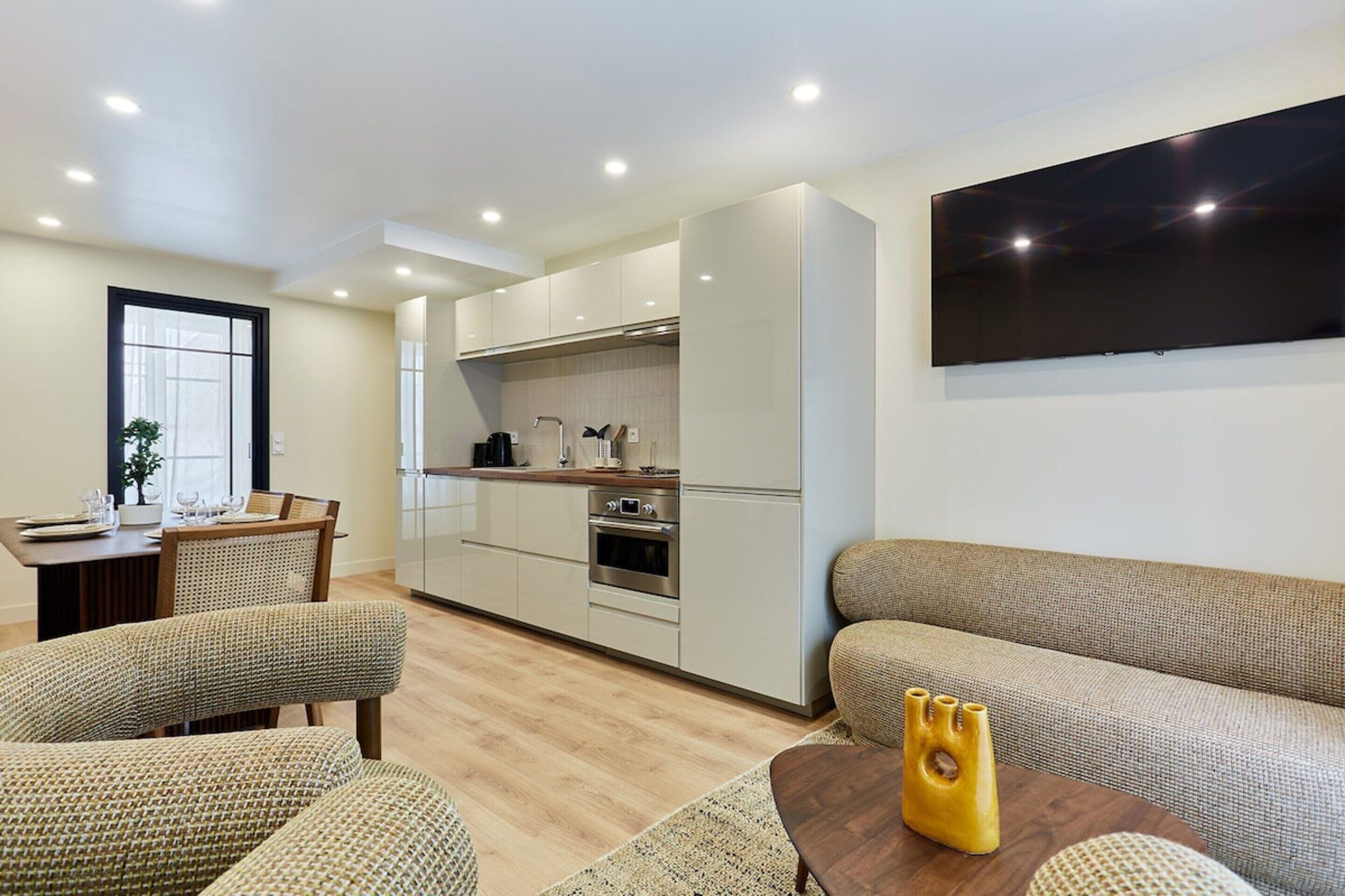 Apartment | Private kitchen | Fridge, microwave, oven, stovetop