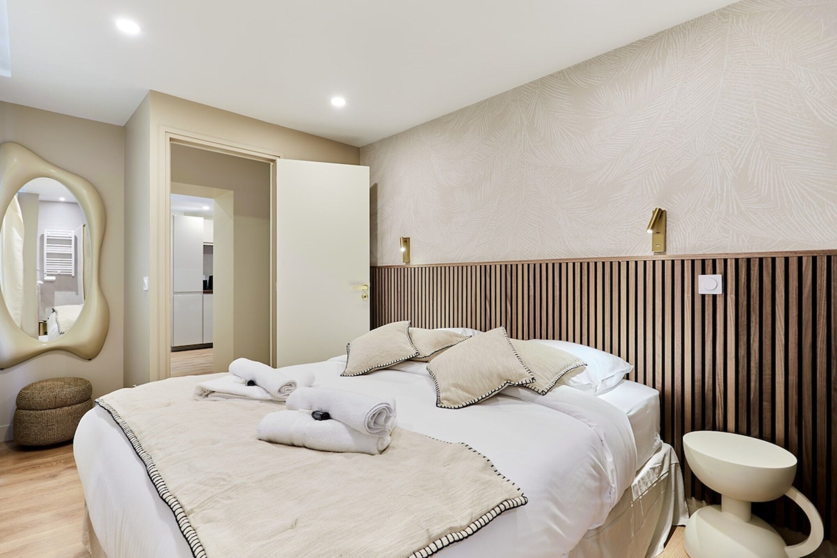 Apartment | 3 bedrooms, iron/ironing board, bed sheets