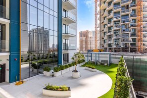 Exterior - Wonderful 1BR Apartment at East Crest (Dubai)