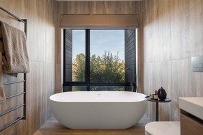 Shower, towels - The Paddock by MajorDomo | Stunning Rural Property with Spa Pool (Queenstown)