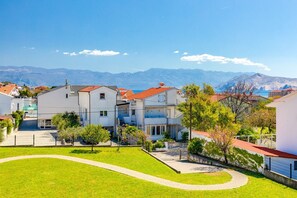 Exterior - Newly decorated apartment in a quiet part of Baška (Baška)
