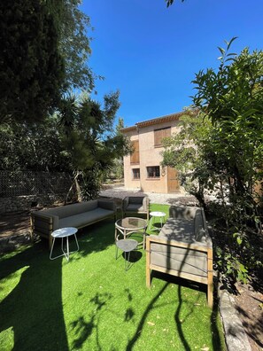 Terrace/patio - Cozy holiday apartment, quiet neighbourhood, town center & beach by foot (Fréjus)