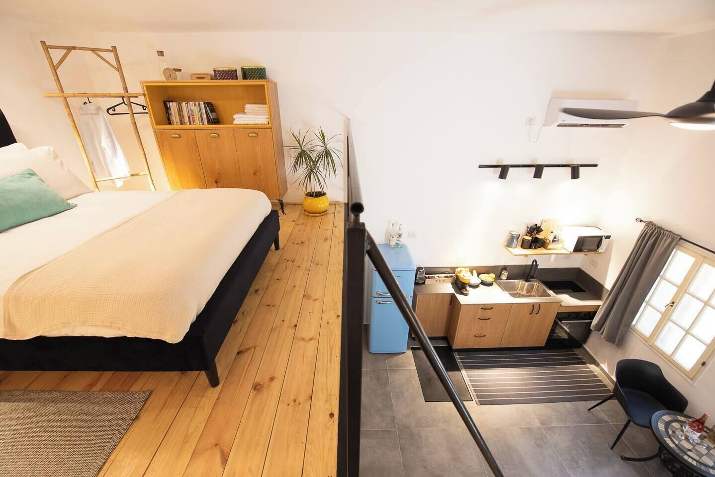 3 bedrooms, iron/ironing board, travel crib, WiFi (free)