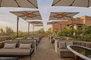 Outdoor dining - The Todos Santos Inn (Todos Santos)