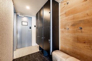 Interior - Bunk Backpackers Surfers Paradise Hostel (Gold Coast)