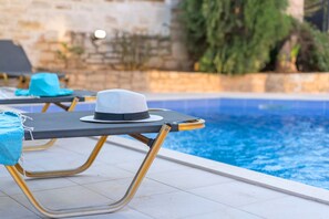 Outdoor pool - Villa Camellia (Rethymno)
