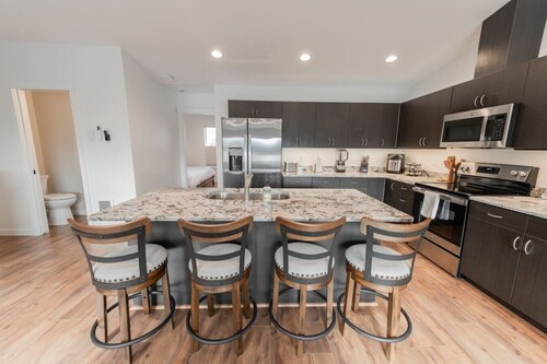 Mountain View Townhome E| Walk to Downtown Joseph
