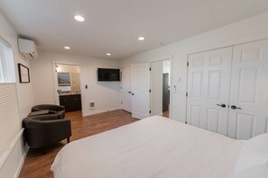 Iron/ironing board, free WiFi, bed sheets - Mountain View Townhome C| Walk to Downtown Joseph (Joseph)