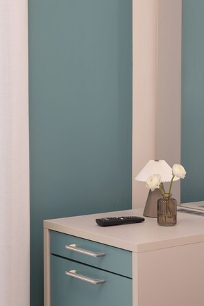 Standard Double Room, Balcony | Desk, laptop workspace, blackout drapes, free WiFi - B&B Domus Vettii (Pompei)