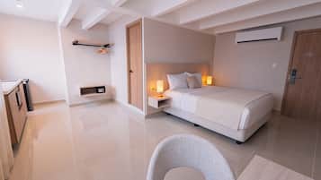 Superior Double Room, 1 Queen Bed | In-room safe, free WiFi