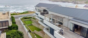 Le Paradis Penthouse Apartment