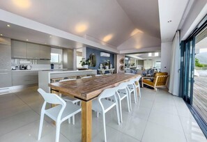 Dining - Le Paradis Penthouse Apartment (Hermanus)