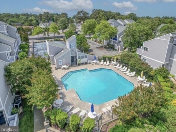 Pool - Spacious 2 Bedroom 2 Bath condo, WiFi, Pool, Tennis (Fenwick Island)