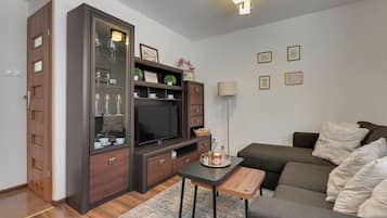 Leilighet – comfort, 1 soverom | Individuelt dekorert, individuelt innredet og strykejern/-brett