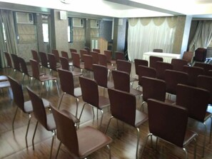 Meeting facility - Hotel Maharana Inn (Mumbai)