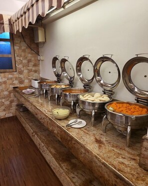 Dining - Hotel Maharana Inn (Mumbai)