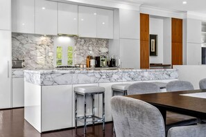 Dining - Wow! Luxury, City Fringe, 3BR, Garage, 2 mins Oval (North Adelaide)