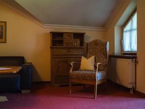 Apartment | Living room - Ferienwohnung im Sammareier Gutshof Bad Birnbach (Bad Birnbach)