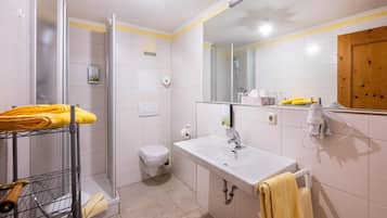 Apartment | Bilik Mandi | Tuala disediakan