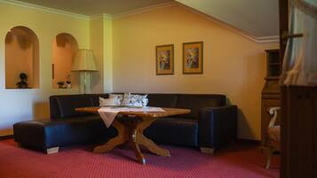 Apartment | Living room