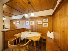Apartment | Dining