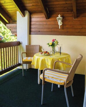 Apartment | Balcony - Ferienwohnung im Sammareier Gutshof Bad Birnbach (Bad Birnbach)