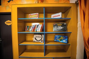 Living area - Rayzen Stays (Chennai)