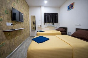 Deluxe Double or Twin Room | Desk, laptop workspace, free WiFi - Rayzen Stays (Chennai)