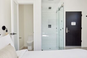 Ropa de cama hipoalergénica, colchones Tempur-Pedic y cortinas blackout 