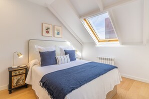 1 bedroom, iron/ironing board - Charming Attic with Terrace in Las Letras (Madrid)