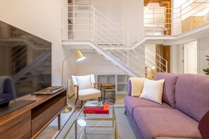 Living area - Charming City-Center Duplex in Madrid (Madrid)