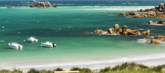 Chambres d'hôtes"Chez Ninie" au pied des Monts d'Arrée.
(2 chambres,4 personnes)