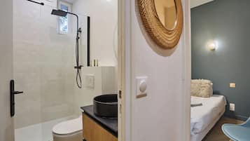 Appartement | Badkamer | Een haardroger