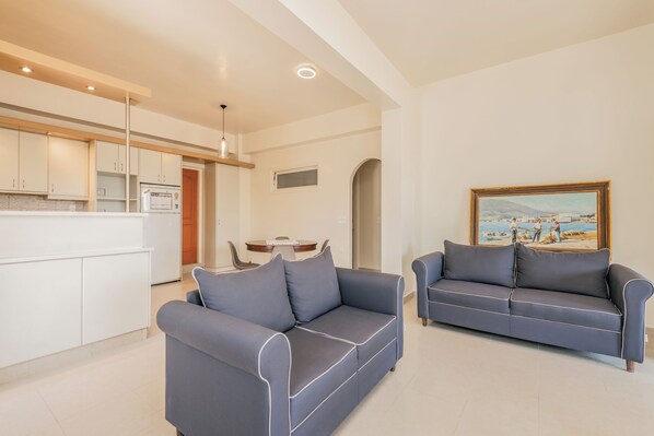 Smart-TV, Kamin, Bücher