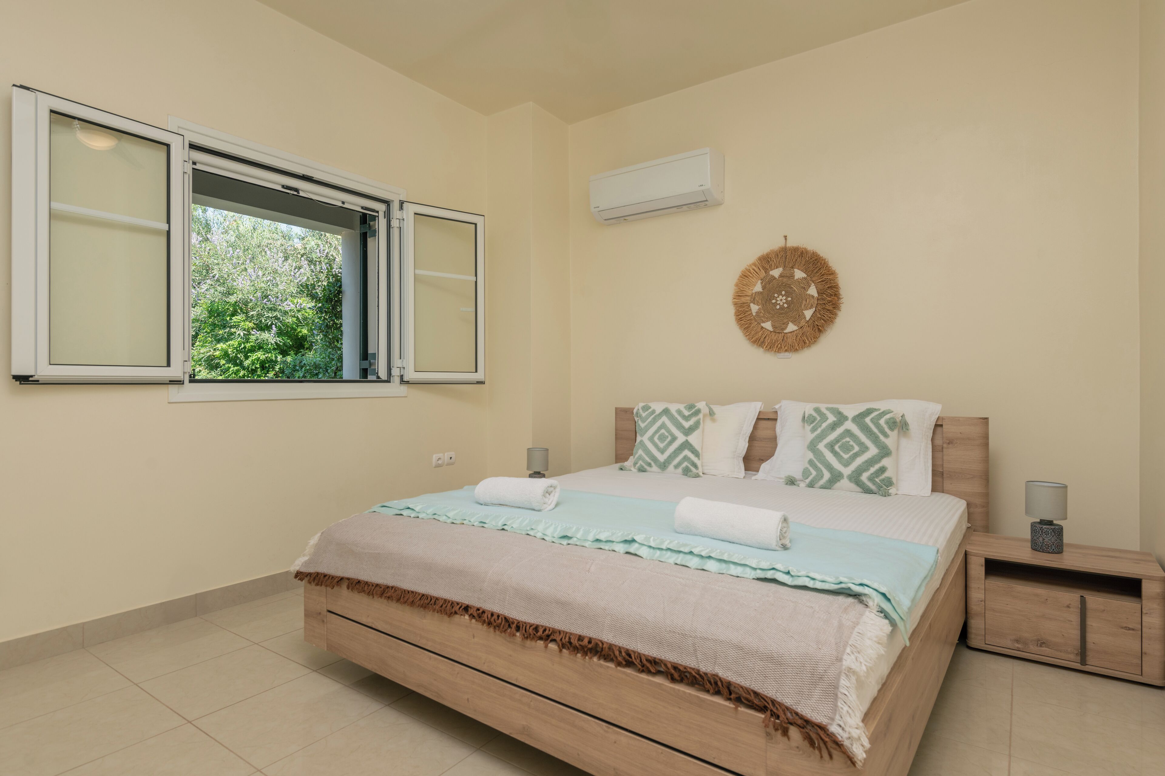 4 bedrooms, in-room safe, iron/ironing board, travel cot