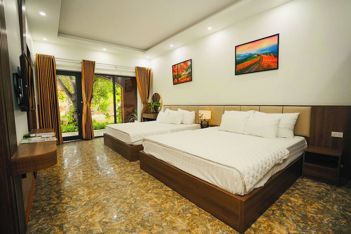 Luxury Quadruple Room, Balcony, Mountain View | Desk, free WiFi