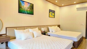 Desk, free WiFi - Ninh Binh Holiday Retreat (Hoa Lu)
