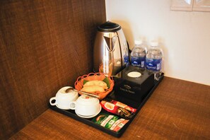 Family Quadruple Room, Balcony, Mountain View | Food and drink