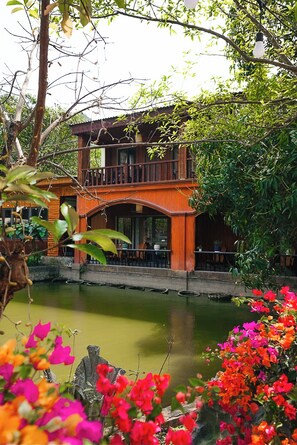 Lake view - Ninh Binh Holiday Retreat (Hoa Lu)