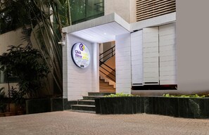 Exterior detail - Istay Hotels Andheri Midc (Mumbai)