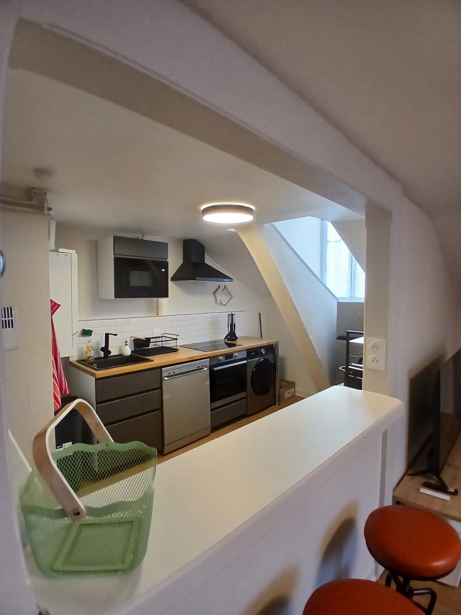 Microonde, forno, piano cottura, lavastoviglie